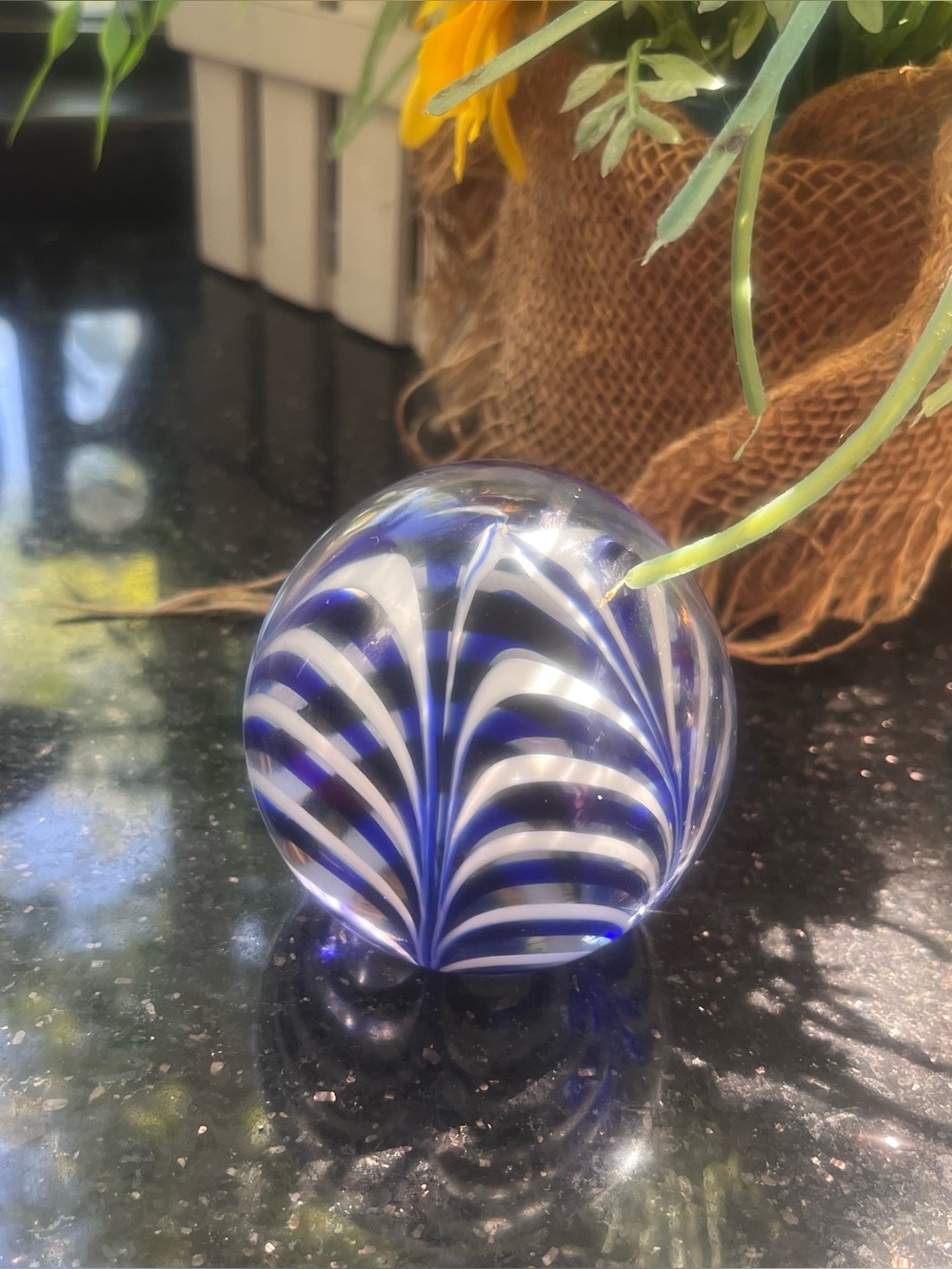 VTG METROPOLITAN MUSEUM of ART Glass Paperweight 3”x3” Blue White Swirl MMA Exc